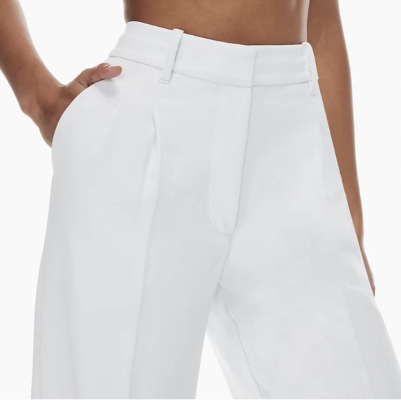 NEW WILFRED Effortless Pants White Pleated Wide Leg Crepe 0 Aritzia - Picture 3 of 15